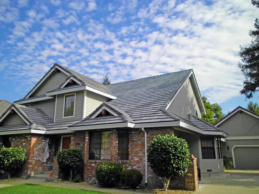 Shingles project by Reid’s Roofing