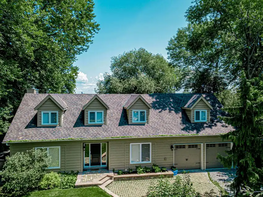 Shingles project by Reid’s Roofing